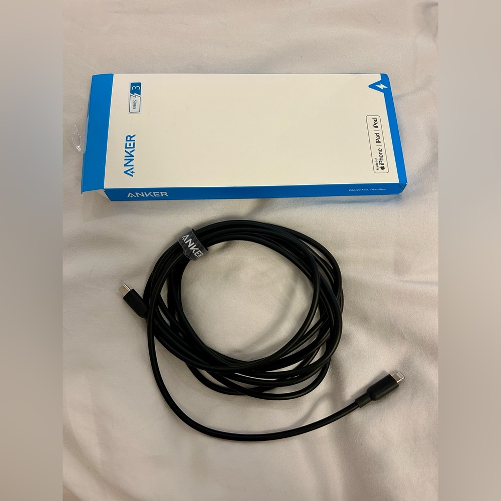 NWOT Anker PowerLine II Black USB-C with Lightning Connector (10ft)
